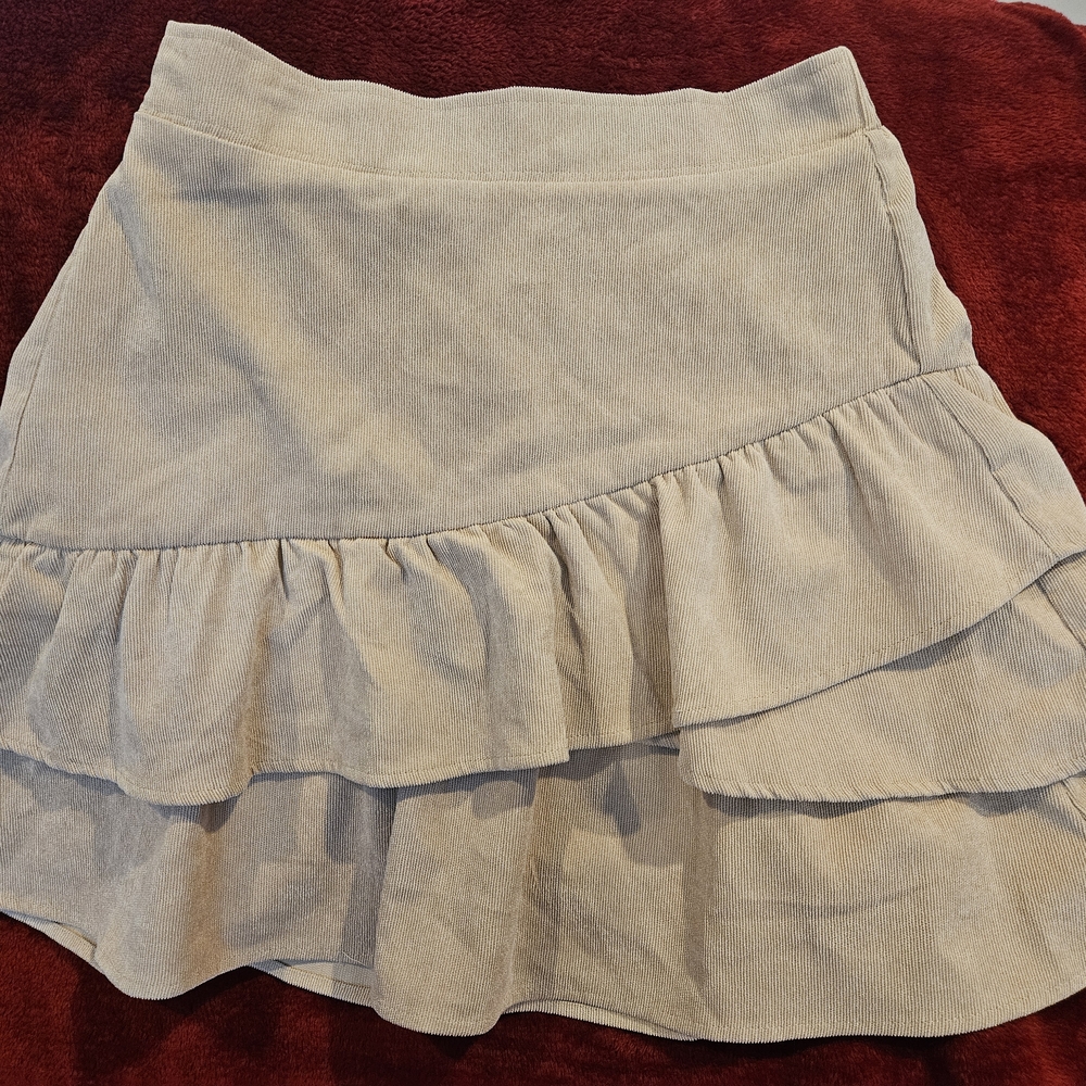 Tan and White Ruffled Tiered Mini Skirt